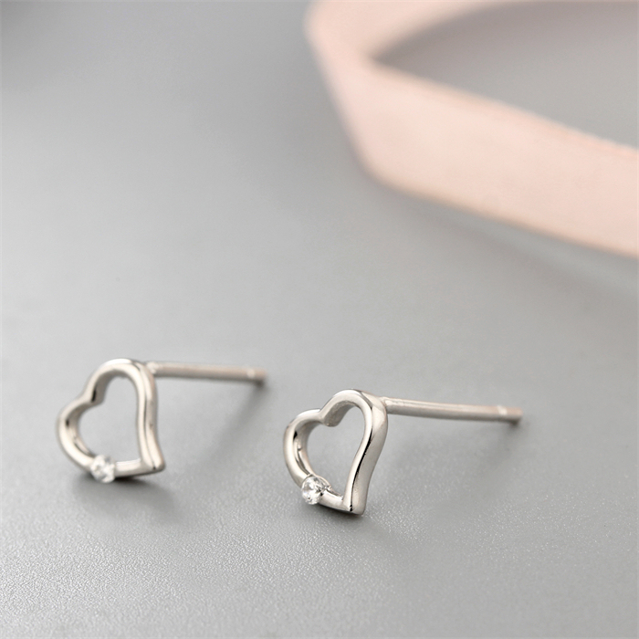 925 Sterling Silver CZ Heart Stud Earrings