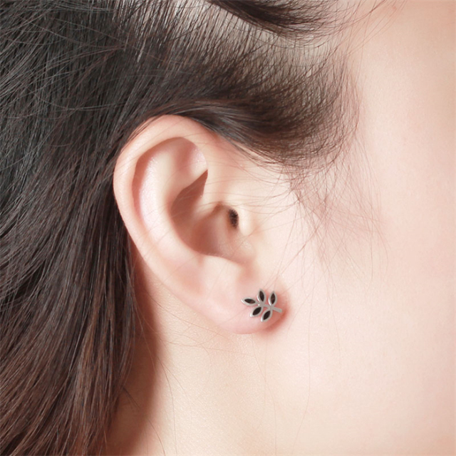 925 Sterling Silver Enamel Leaf Stud Earrings