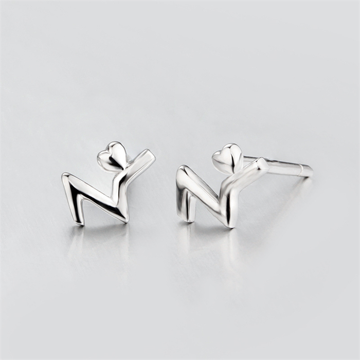 925 Sterling Silver Letter N Stud Earrings With A Heart