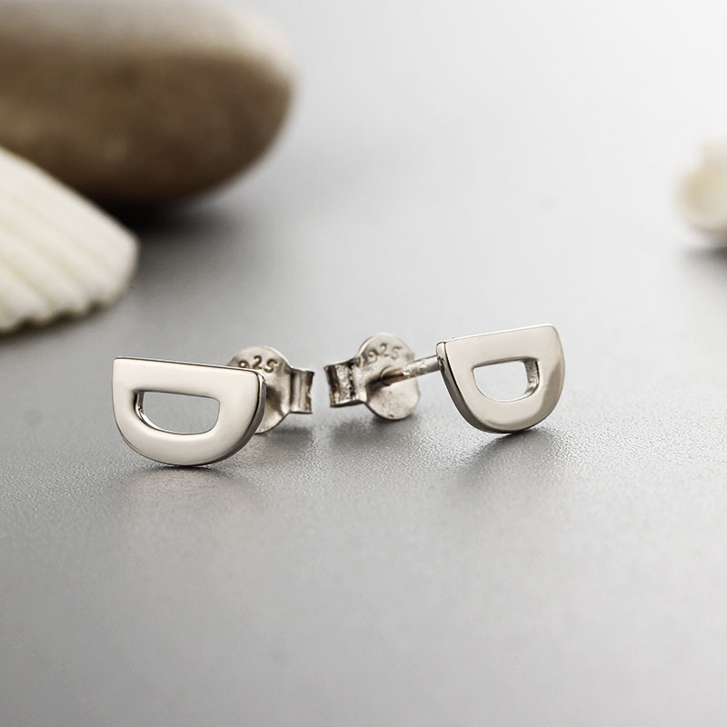925 Sterling Silver Hollow D Stud Earrings