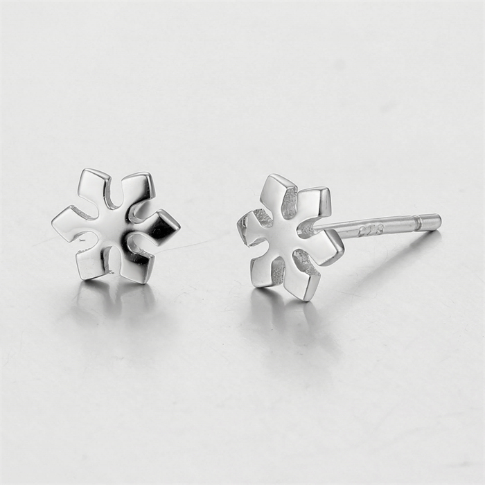 925 Sterling Silver Snowflower Stud Earrings