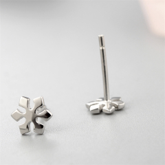 925 Sterling Silver Snowflower Stud Earrings