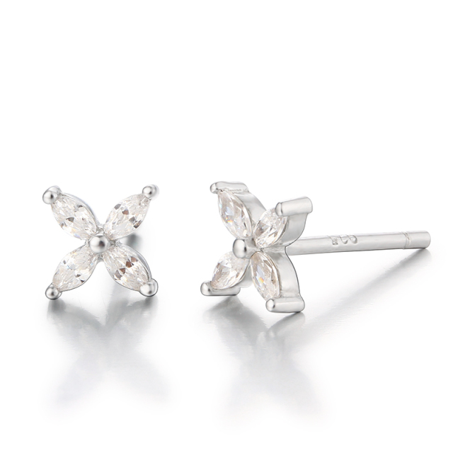 925 Sterling Silver CZ Stones Beautiful Flower Stud Earrings