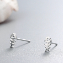 925 Sterling Silver Fishbone Stud Earrings