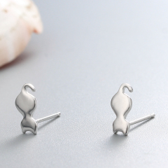 925 Sterling Silver Cute Cat Stud Earrings Design