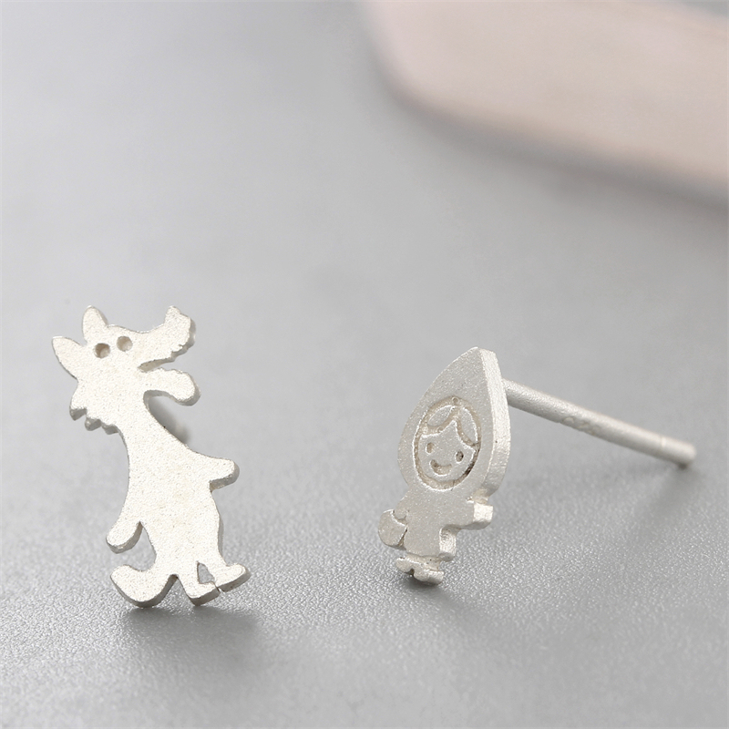 925 Sterling Silver Seryy Volk And Krasnaya Shapochka Stud Earrings
