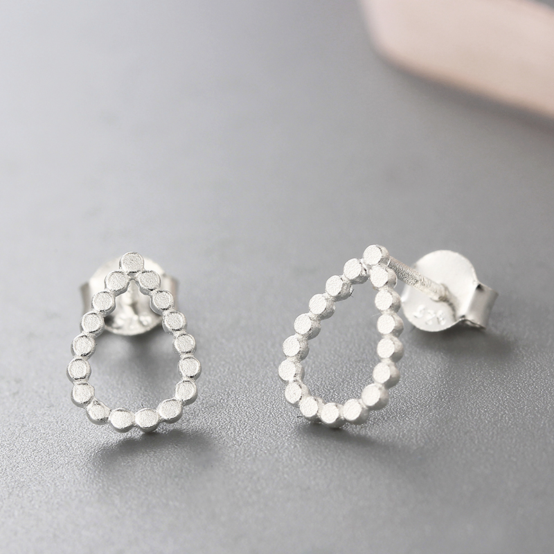 925 Sterling Beautiful Oval Shape Stud Earrings