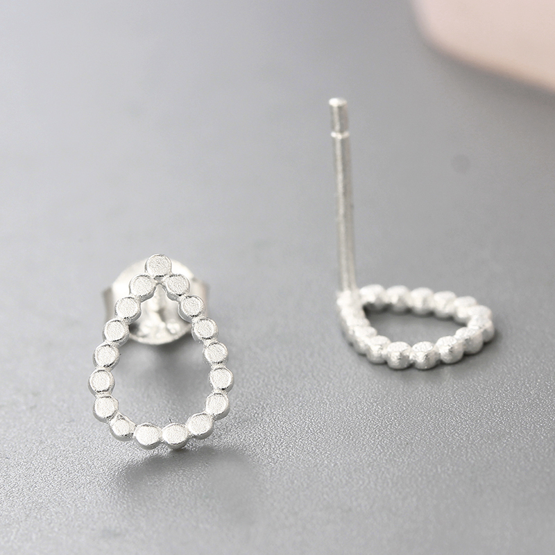 925 Sterling Beautiful Oval Shape Stud Earrings