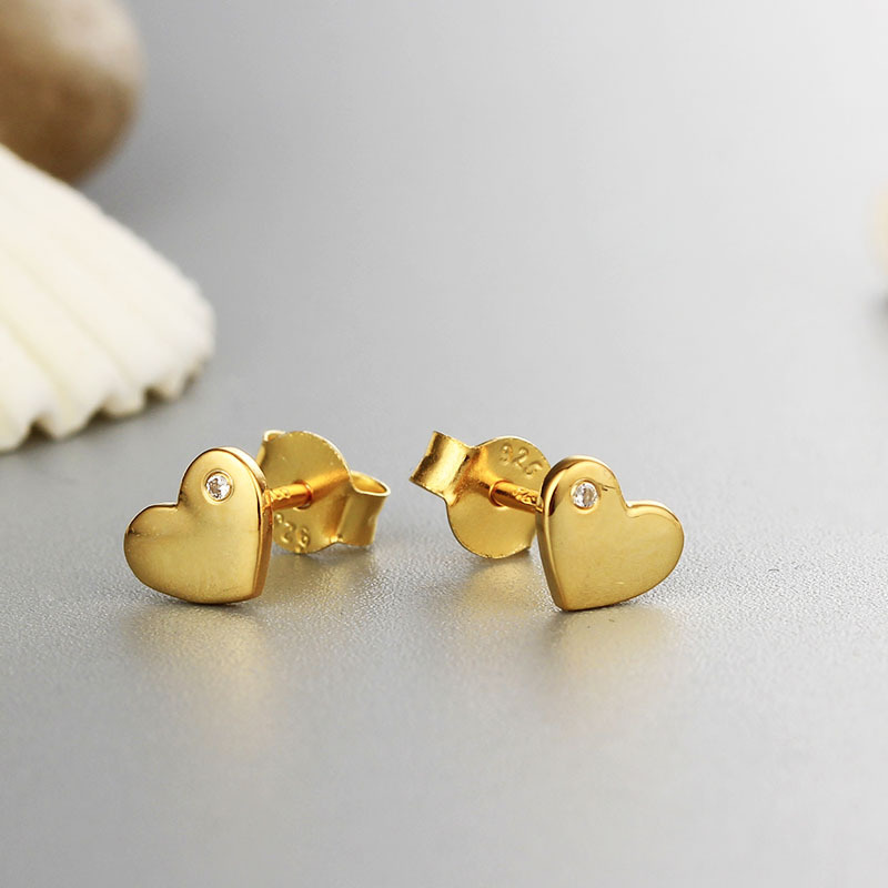 925 Sterling CZ Stones Heart Stud Earrings
