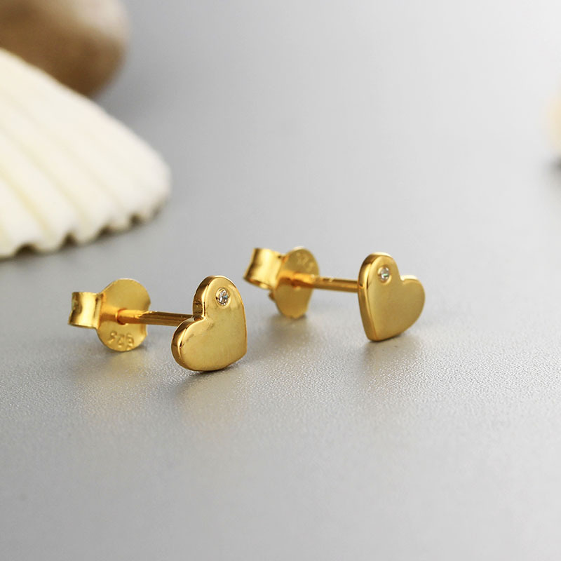 925 Sterling CZ Stones Heart Stud Earrings
