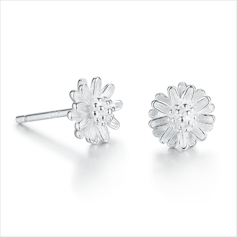 925 Sterling Silver Daisy Flower Stud Earrings