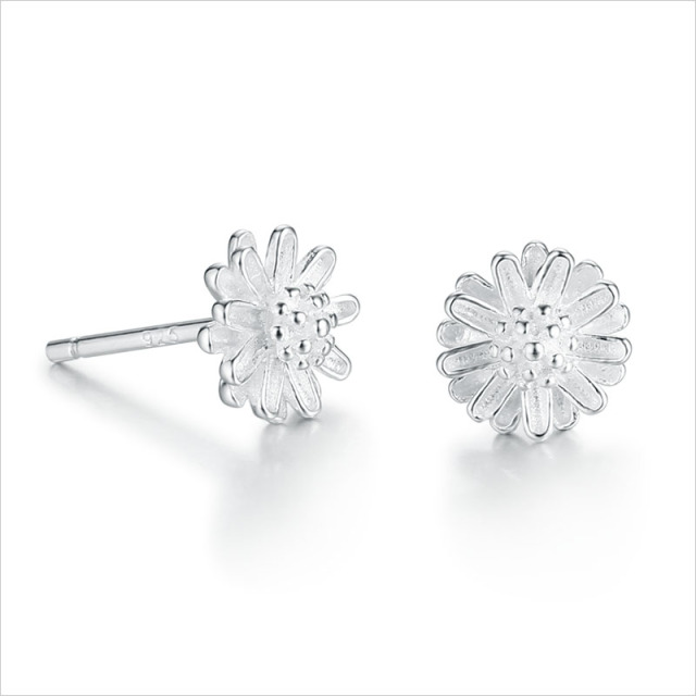 925 Sterling Silver Daisy Flower Stud Earrings