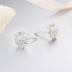 925 Sterling Silver Daisy Flower Stud Earrings