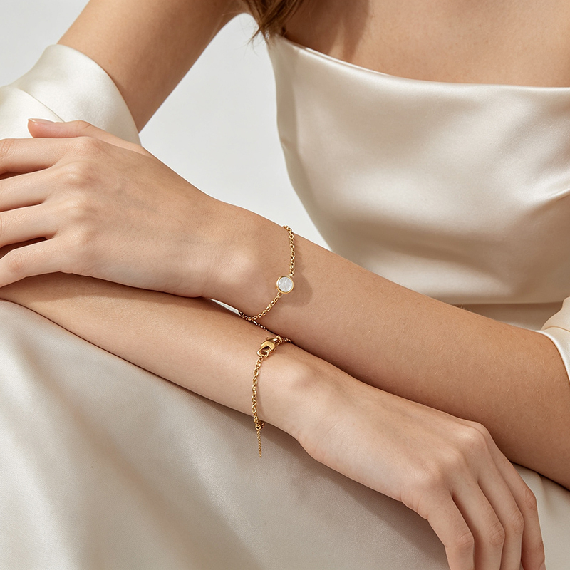 18K Gold PVD Plated Stainless Steel Round MOP Adjustable Bracelet