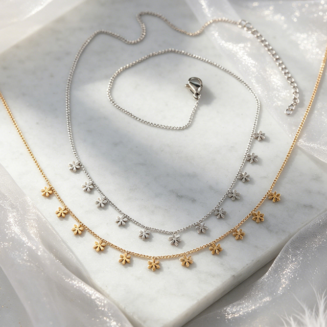 18K Gold PVD Plated Stainless Steel Mini Star Flower Dangling Necklace