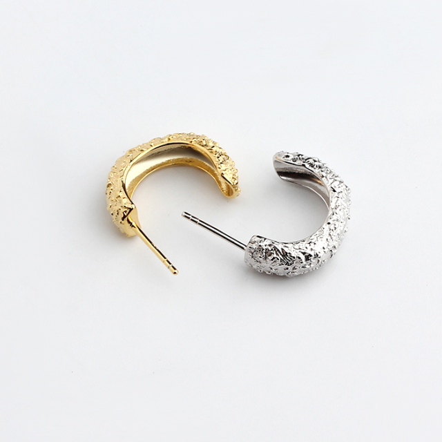 925 Sterling Silver C Shape Hammered Stud Earrings