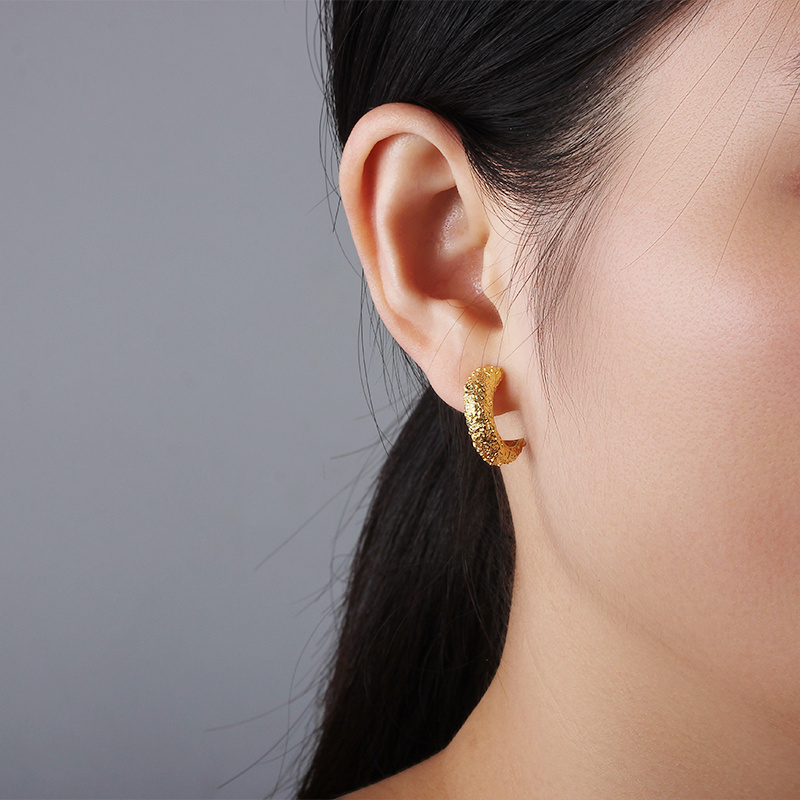 925 Sterling Silver C Shape Hammered Stud Earrings