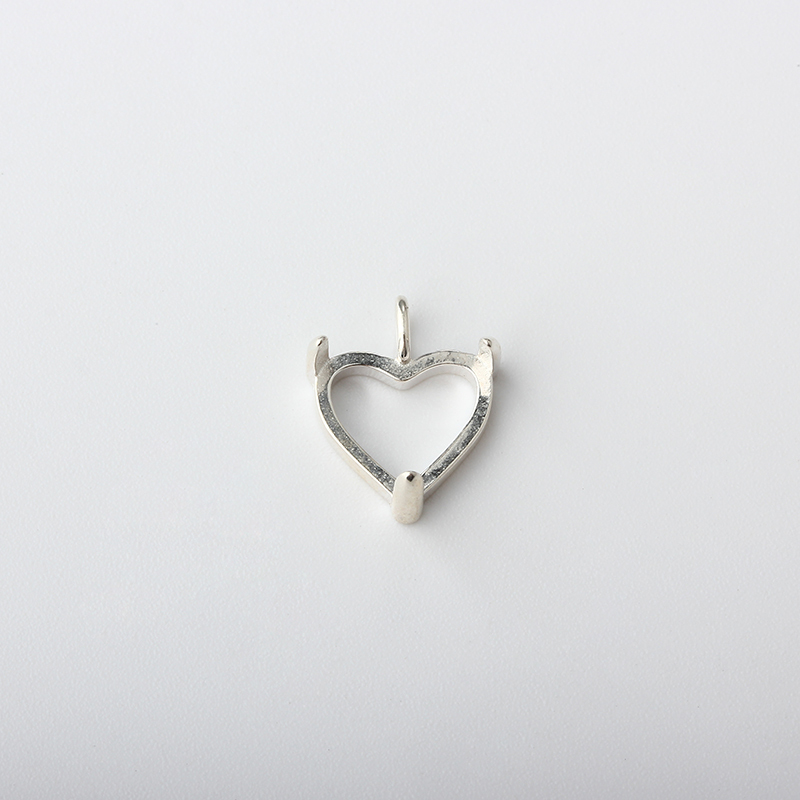 925 Sterling Silver Prong Set Heart Cut Rose Quartz Pendant Chram
