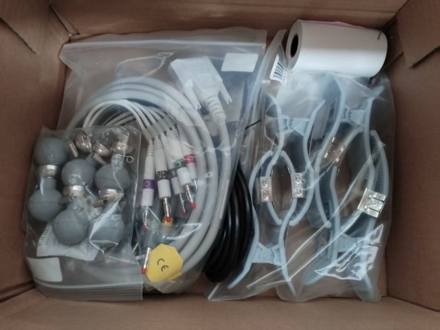 6-Channel 7 Inch LCD Screen Handheld Medical ECG/EKG Device with Power Source for Hospitals