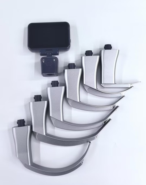 YUVNICE CR-31  3.2Inch Host Display Portable Reusable Electronic Video Laryngoscope CE Certification 1 Year