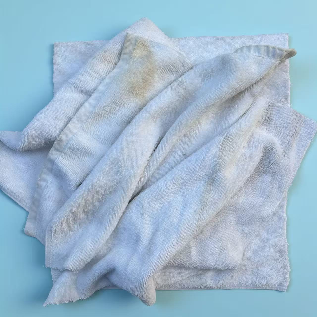 EcoWipePro Grade B white mixed terry toweling rags – economical terry wipers for general maintenance and high-volume use.
