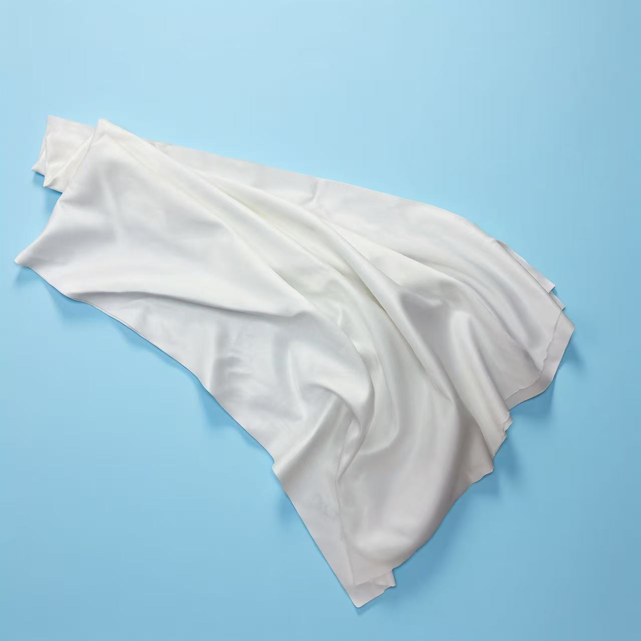 EcoWipePro pre-cut new cotton wipers – 100% virgin cotton wipes in standard sizes, low-lint and batch-tested for cleanroom and industrial use.
