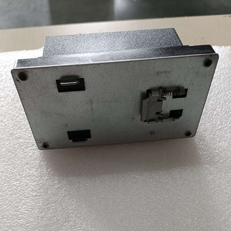 Wide Input Range 100-1200VDC to 24VDC 15W DC-DC Power Supply for Battery Energy Storage