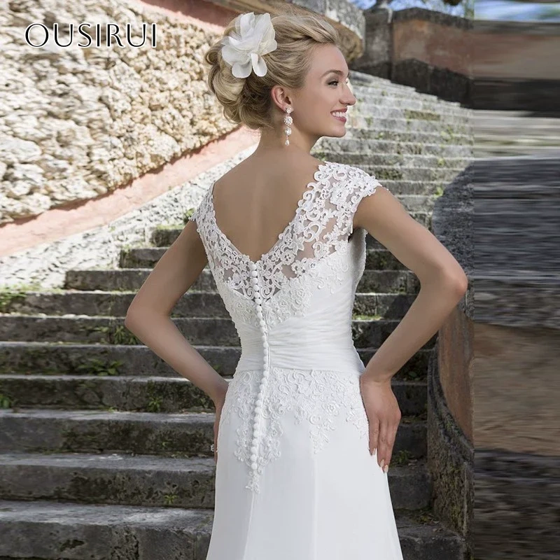 Appliques Sweetheart Wedding Dress Cap Sleeves Buttons Satin Sweep Tarin Pleated Customized Boho Bridal Gowns vestido de noiva