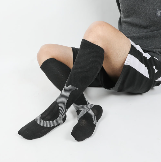 Female spring and autumn new leg socks leisure jacquard alphabet sports socks trend in tube socks wholesale