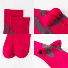 High quality quick dry wholesale custom cycling socks mountain bicycle sports socks and compression aero cycling socks custom