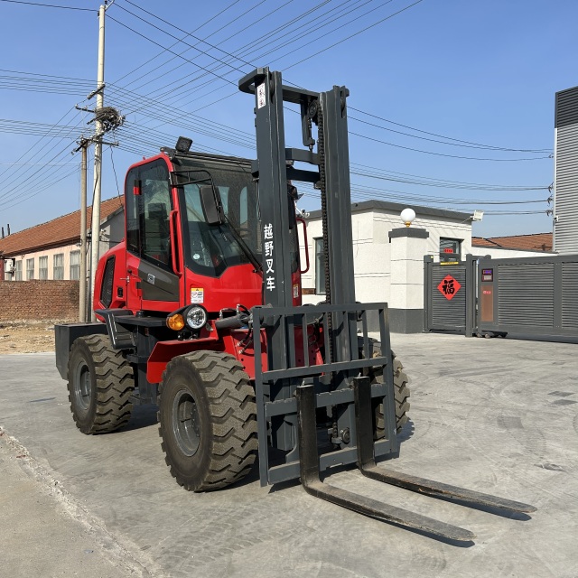4WD Rough Terrain Forklift 4 Ton All Terrain Off Road Forklift