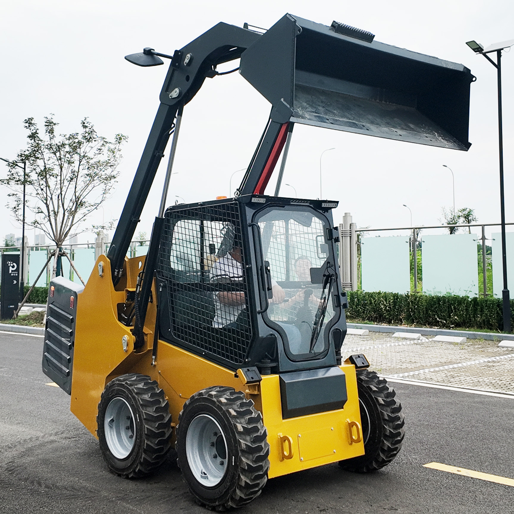 Skid Steer - Compact Narrow-Access Loader
