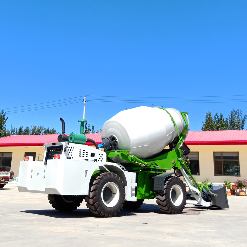 High Efficiency 2.2m³ Flat Mouth Self Loading Concrete Mixer Truck for Construction Projects