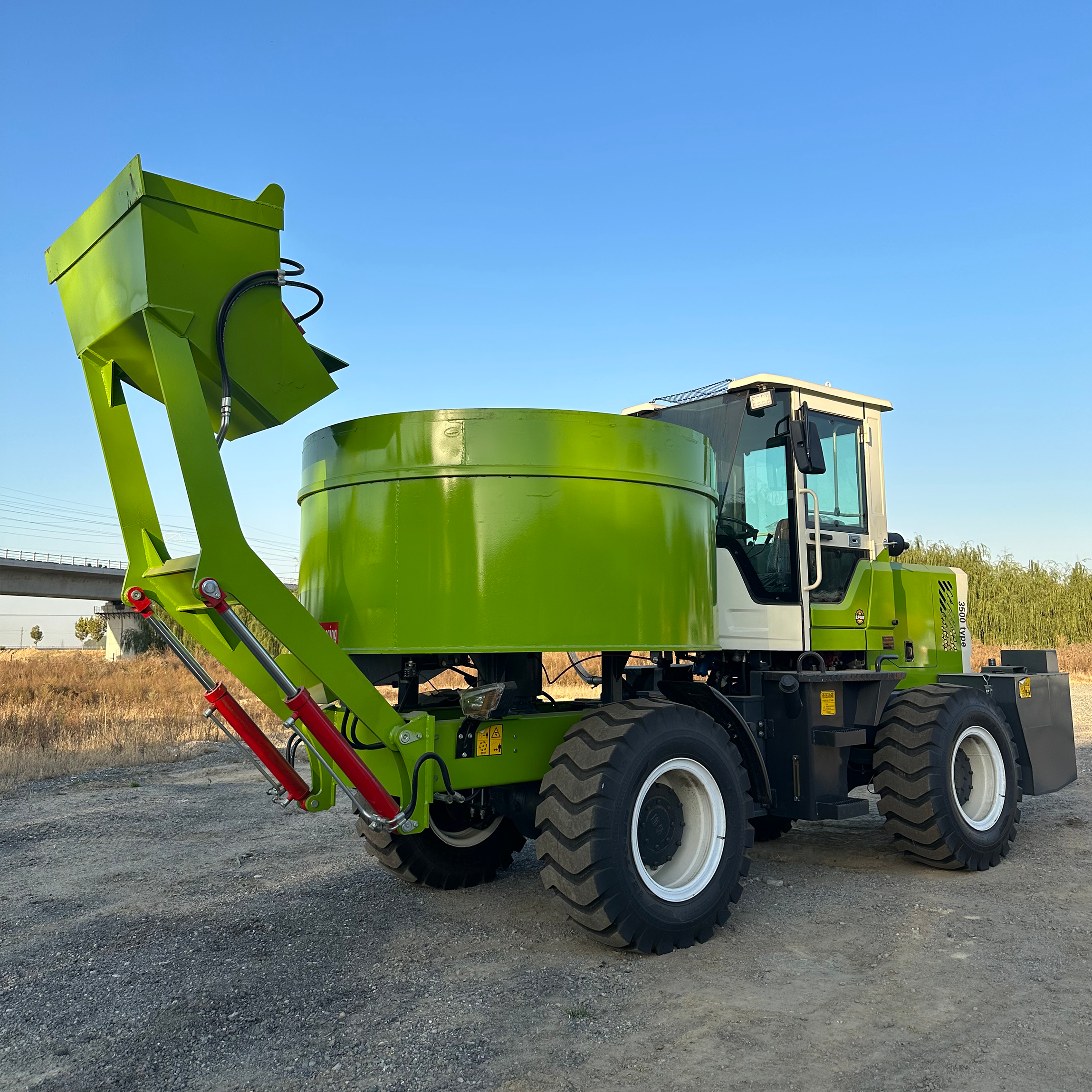 3.5m³ Self Loading Flat Mouth Concrete Mixer Truck |  Mobile Concrete Mixer Machine for Construction