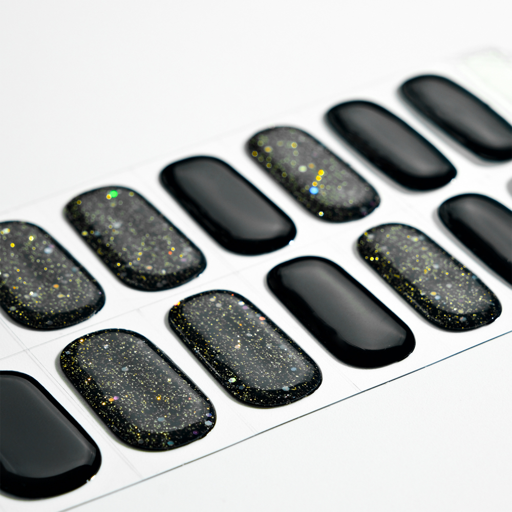Shiny Black Gradient Nails