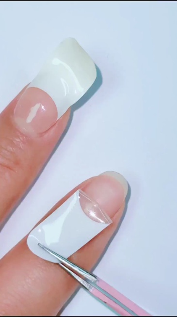 Classic French Tip Gel Nail Strips