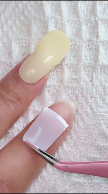 Single Colour Lilac Nail Tips