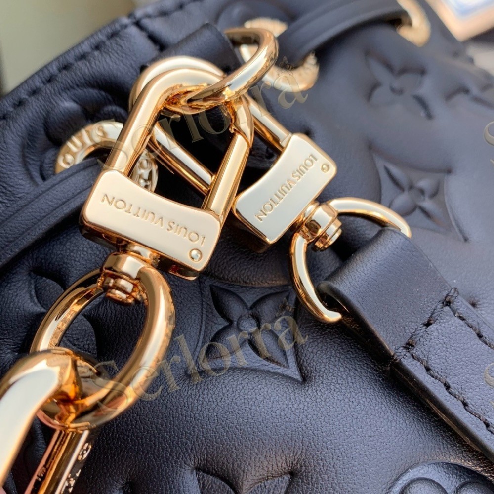 LV Coussin Bucket