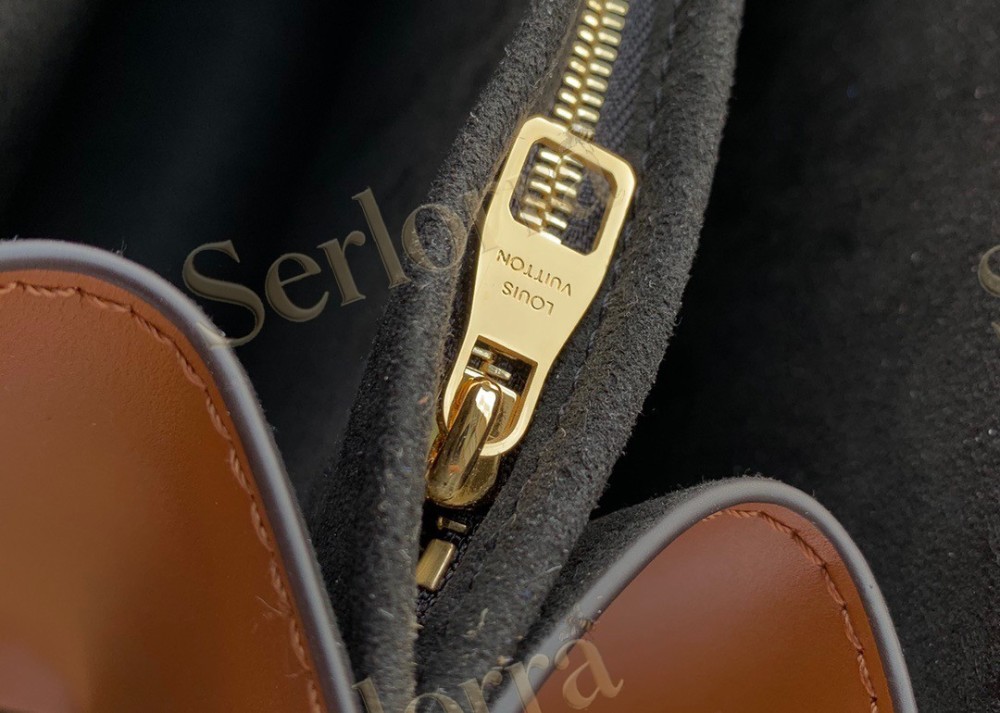 LV Dauphine MM