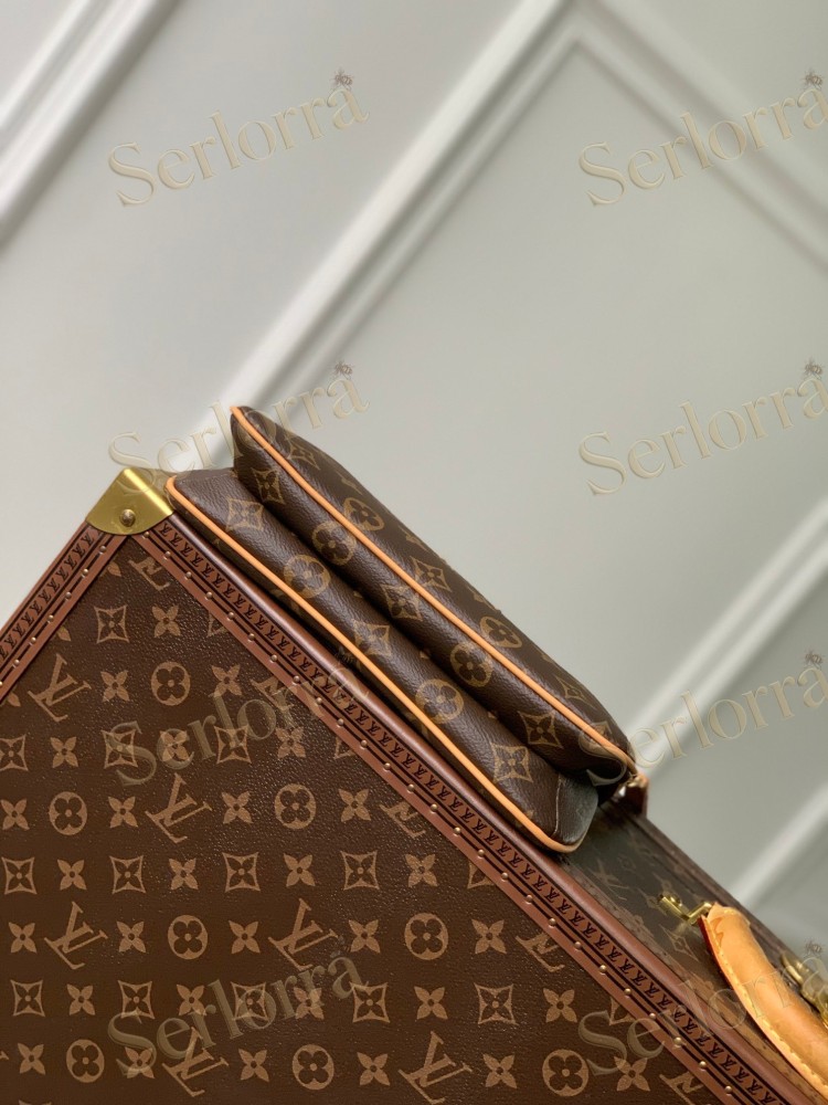LV Pochette Liv