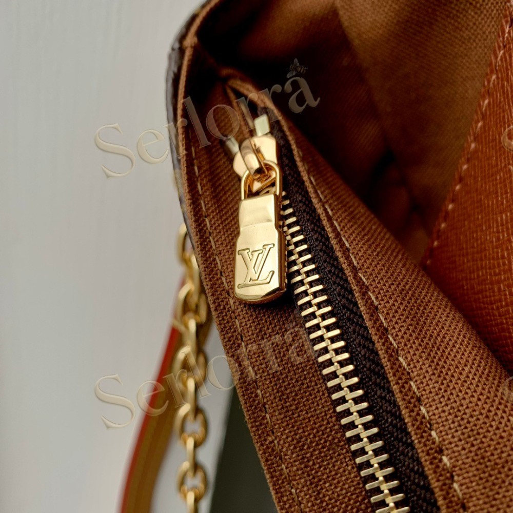 LV Wallet On Chain Ivy
