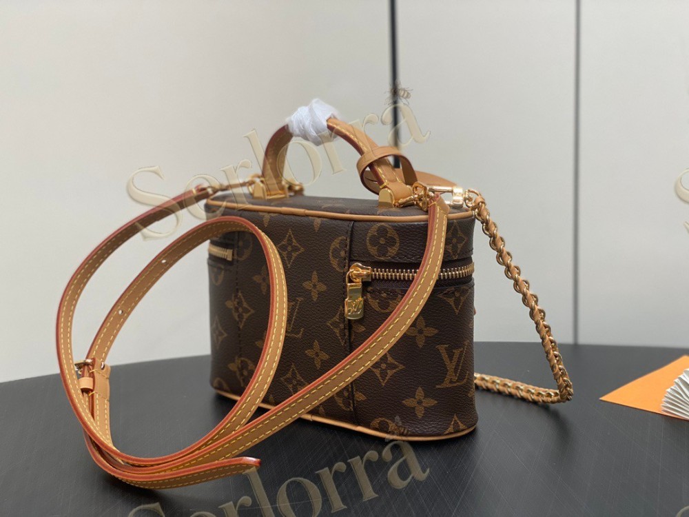 LV Vanity Chain Pouch
