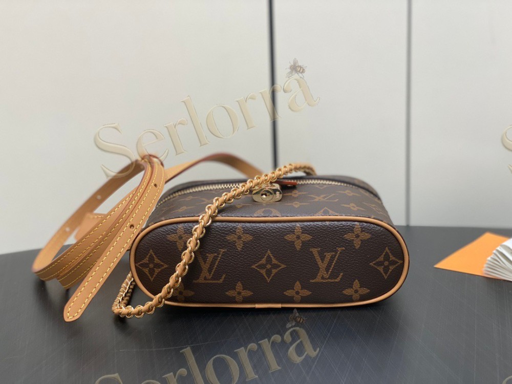 LV Vanity Chain Pouch