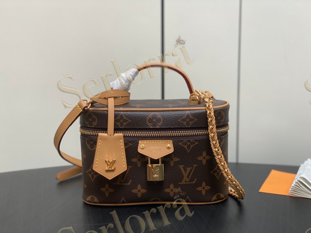 LV Vanity Chain Pouch