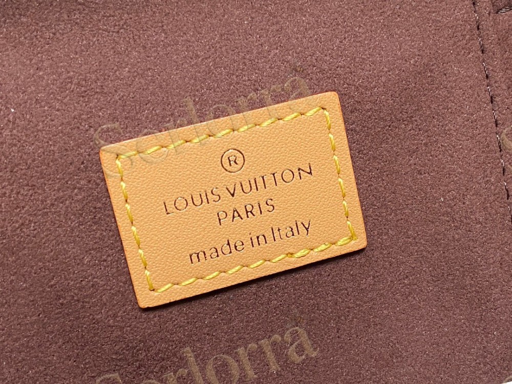 LV Vanity Chain Pouch