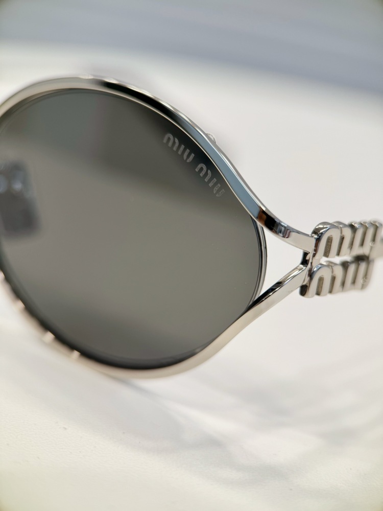 Miu Miu Logo sunglasses