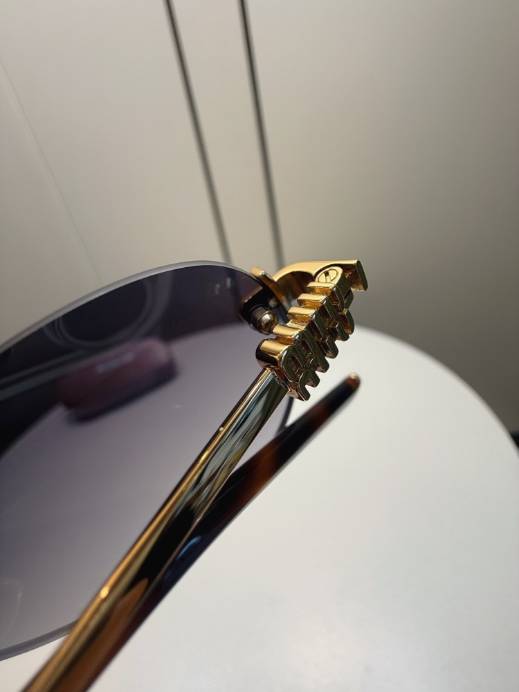 Miu Miu Logo sunglasses