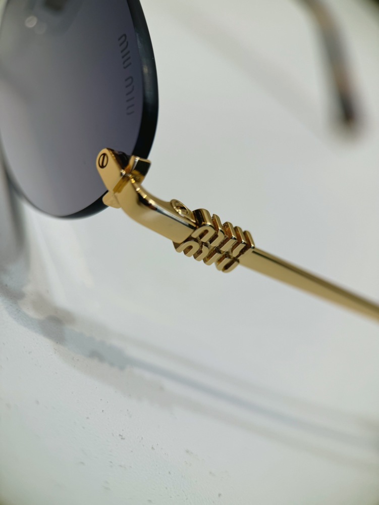 Miu Miu Logo sunglasses