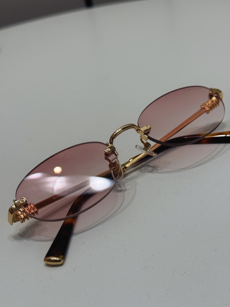 Miu Miu Logo sunglasses