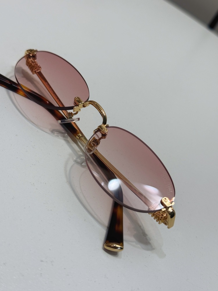 Miu Miu Logo sunglasses